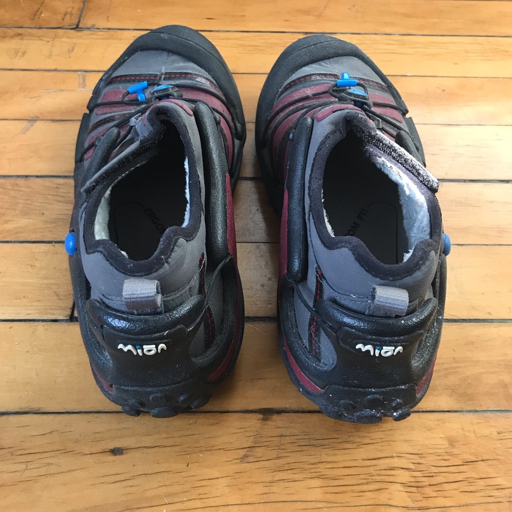 Mion Water Shoes View 2